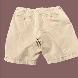 Izod Men's tan Flat Front Shorts tan size 36 measurements in pics